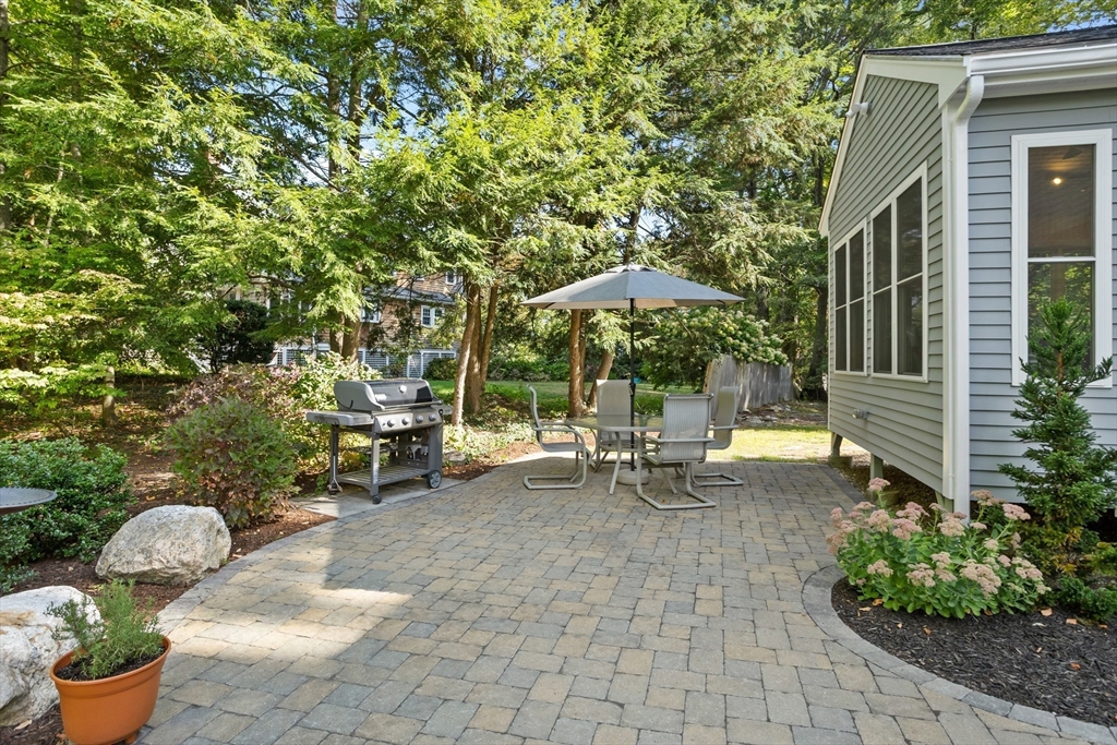 11 Grist Mill Road
