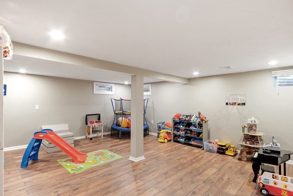 62 Wendell Rd