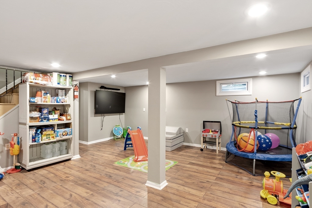 62 Wendell Rd