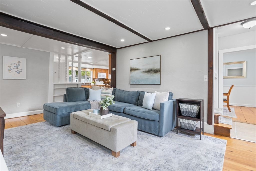 552 Farm Rd