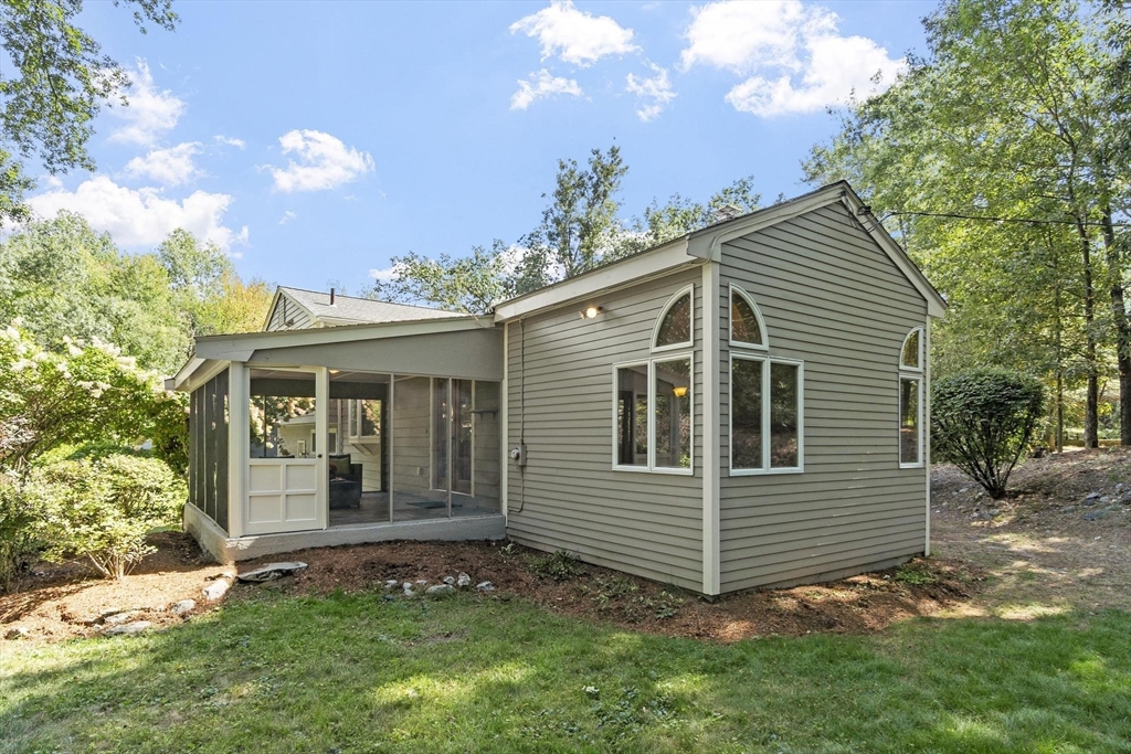 6 Black Horse Dr