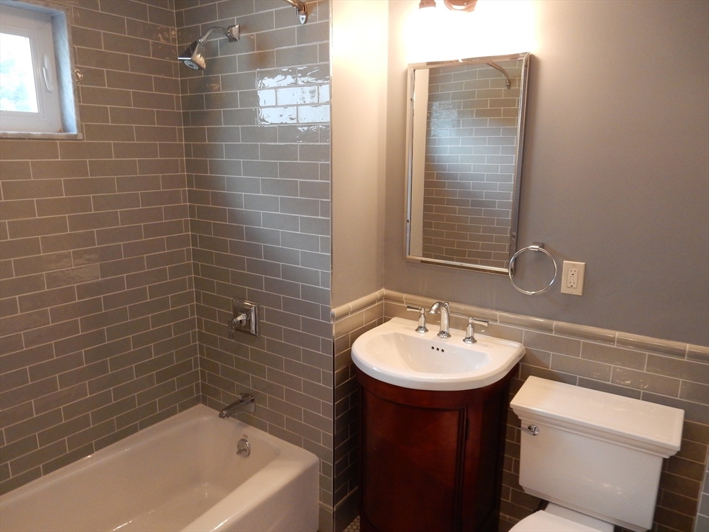 2 Littleton Rd # 1
