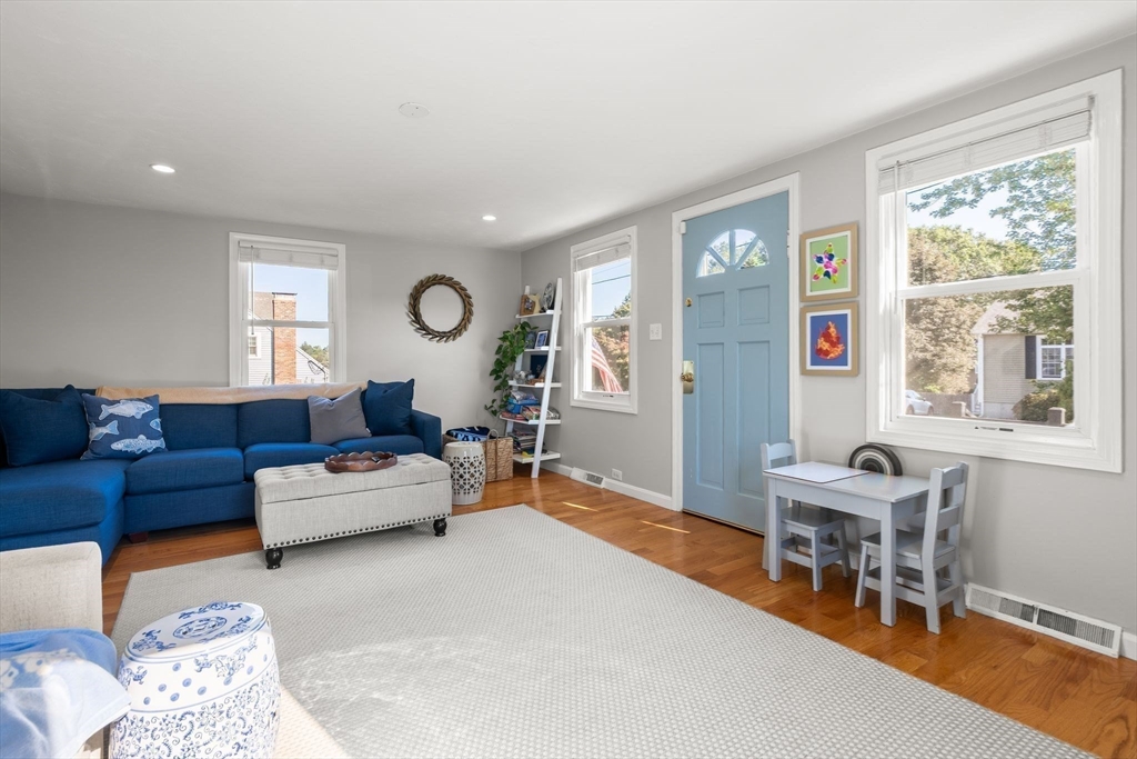 35 Seminole Ave
