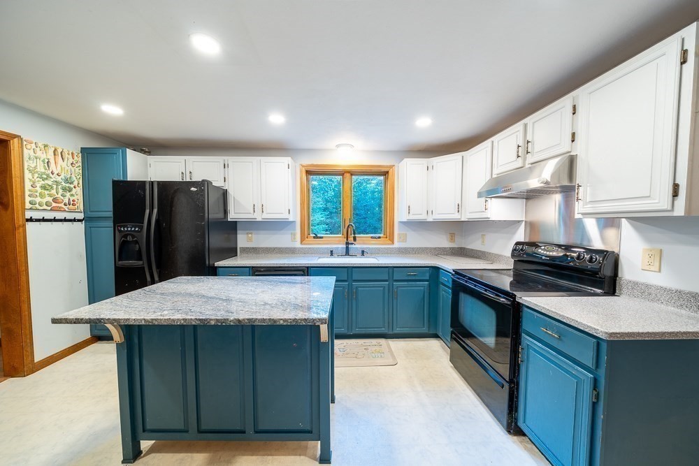 22 Lakin St