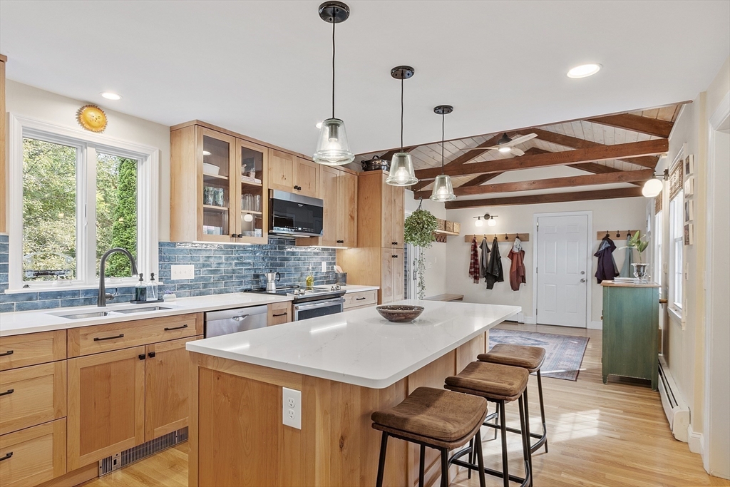 52 Chestnut Hill Rd