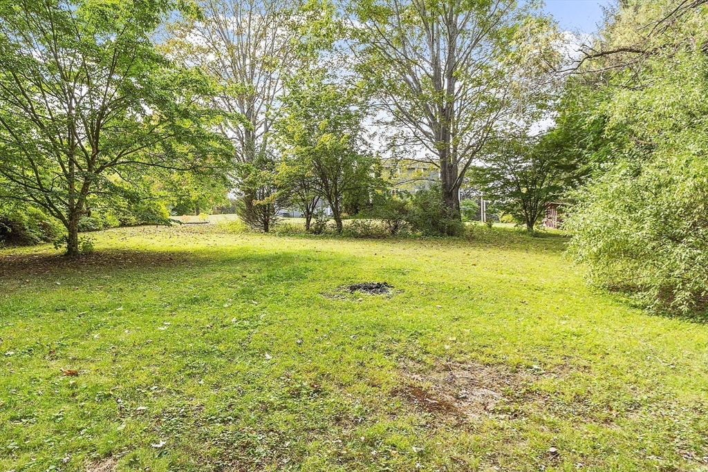 52 Chestnut Hill Rd