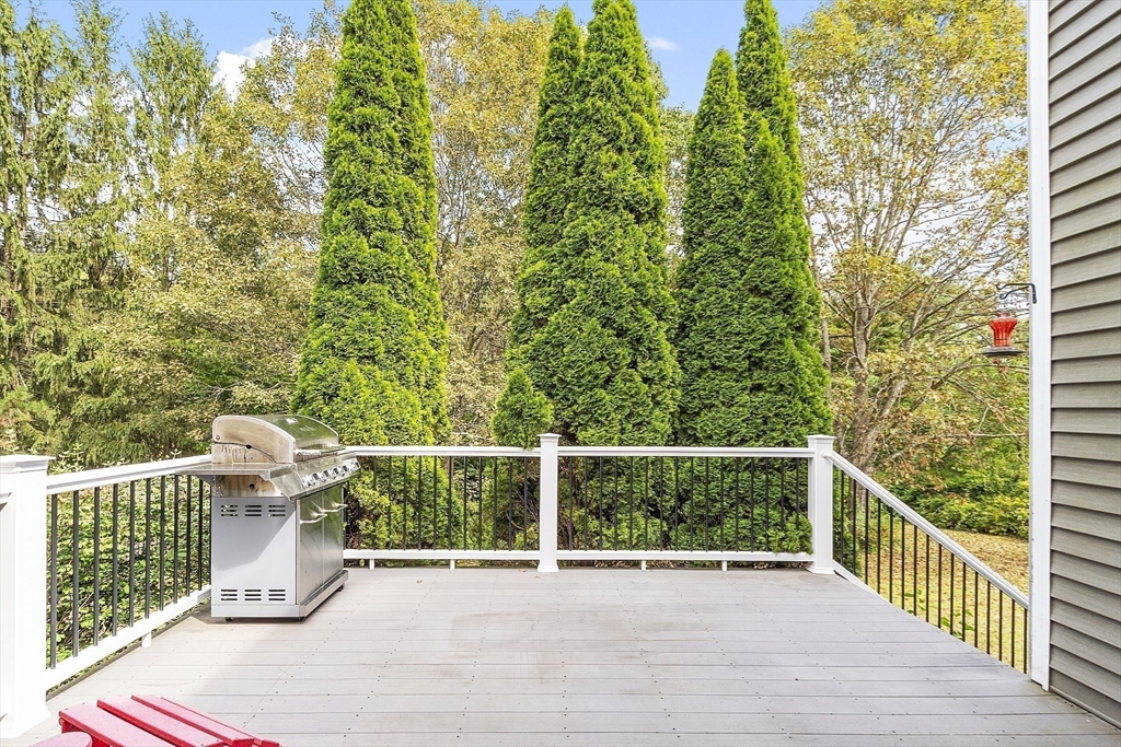 52 Chestnut Hill Rd