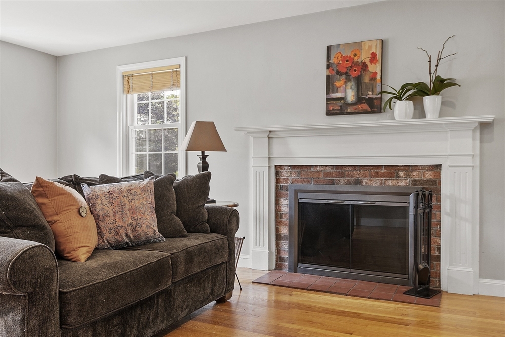 52 Chestnut Hill Rd
