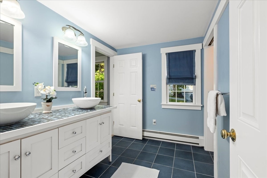 2 Fairview Dr