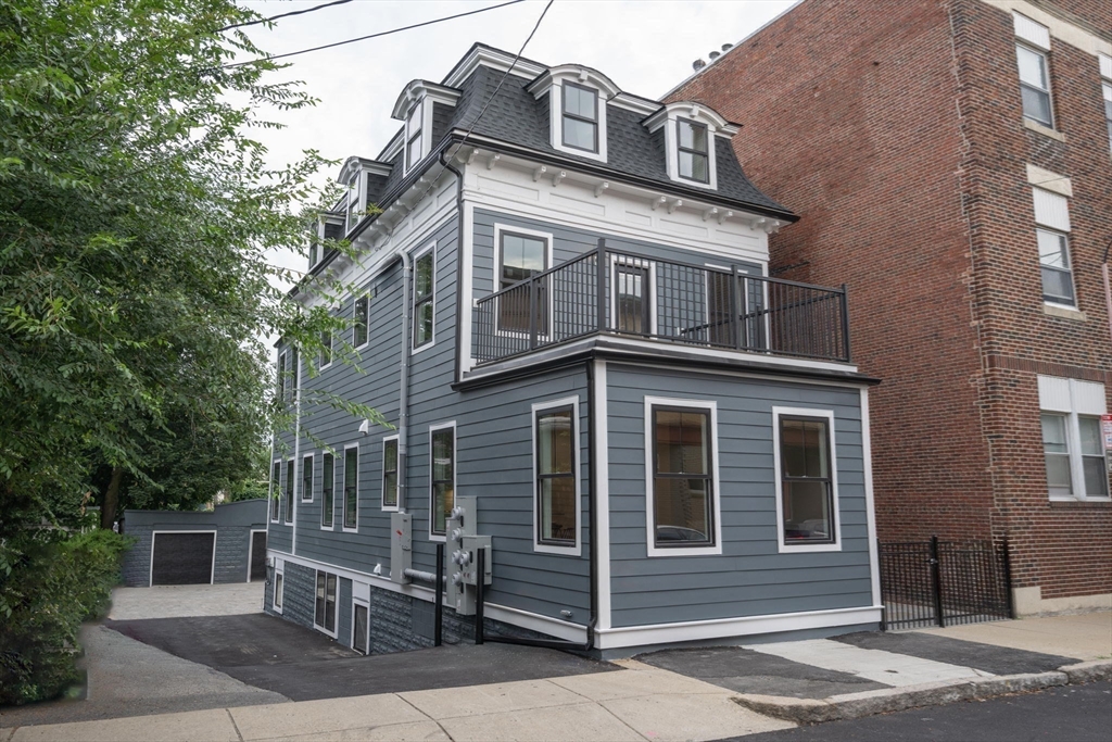 3 Franklin St # A