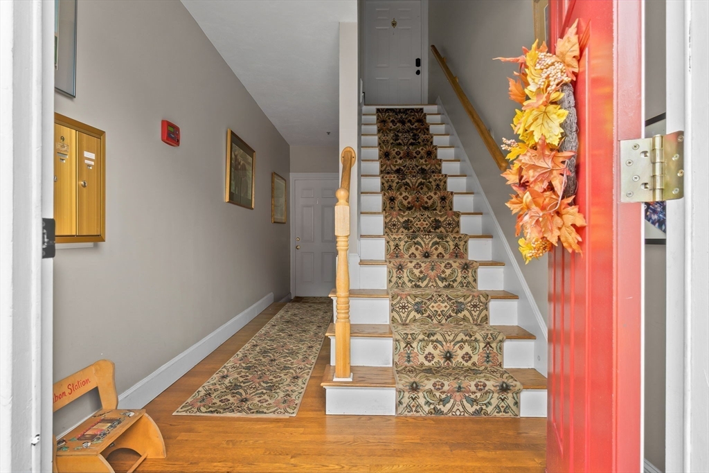 240 Merrimac St # 4