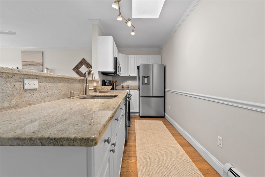 240 Merrimac St # 4