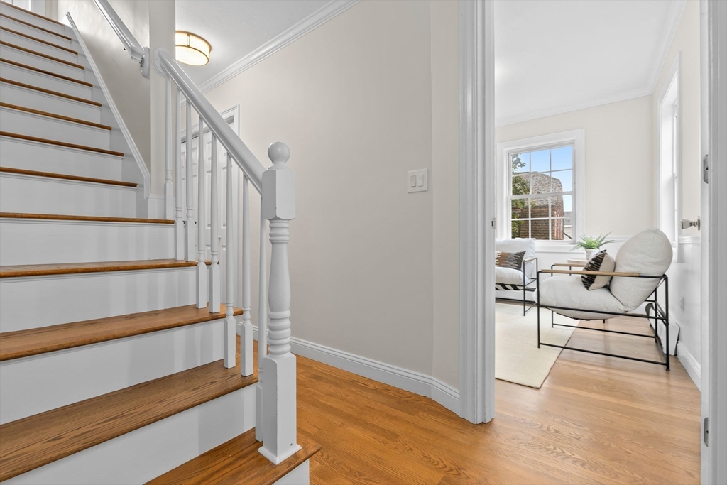 240 Merrimac St # 4