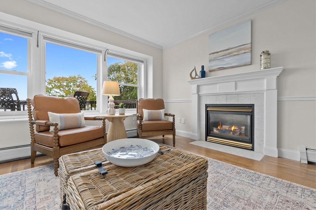 240 Merrimac St # 4