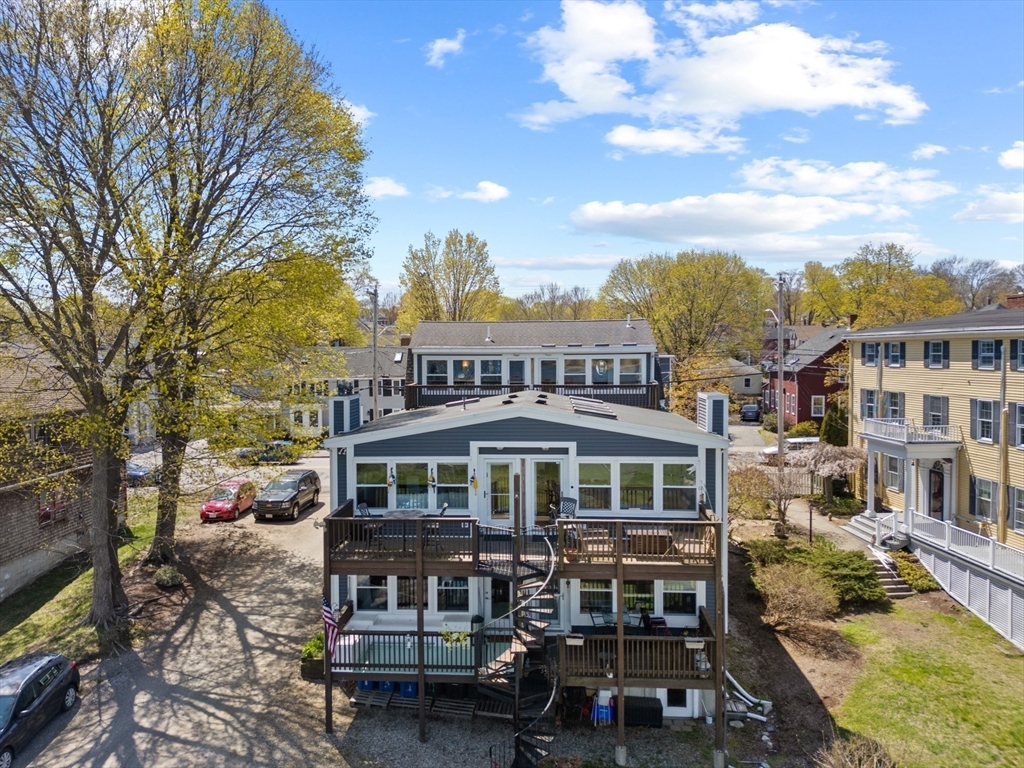 240 Merrimac St # 4