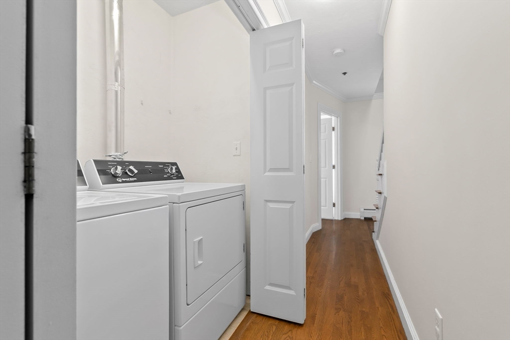 240 Merrimac St # 4