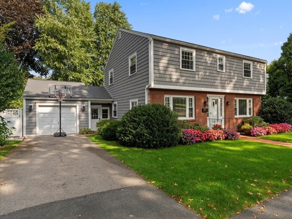 89 Puritan Dr