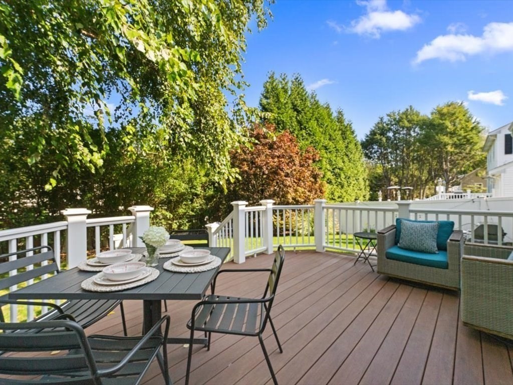 89 Puritan Dr