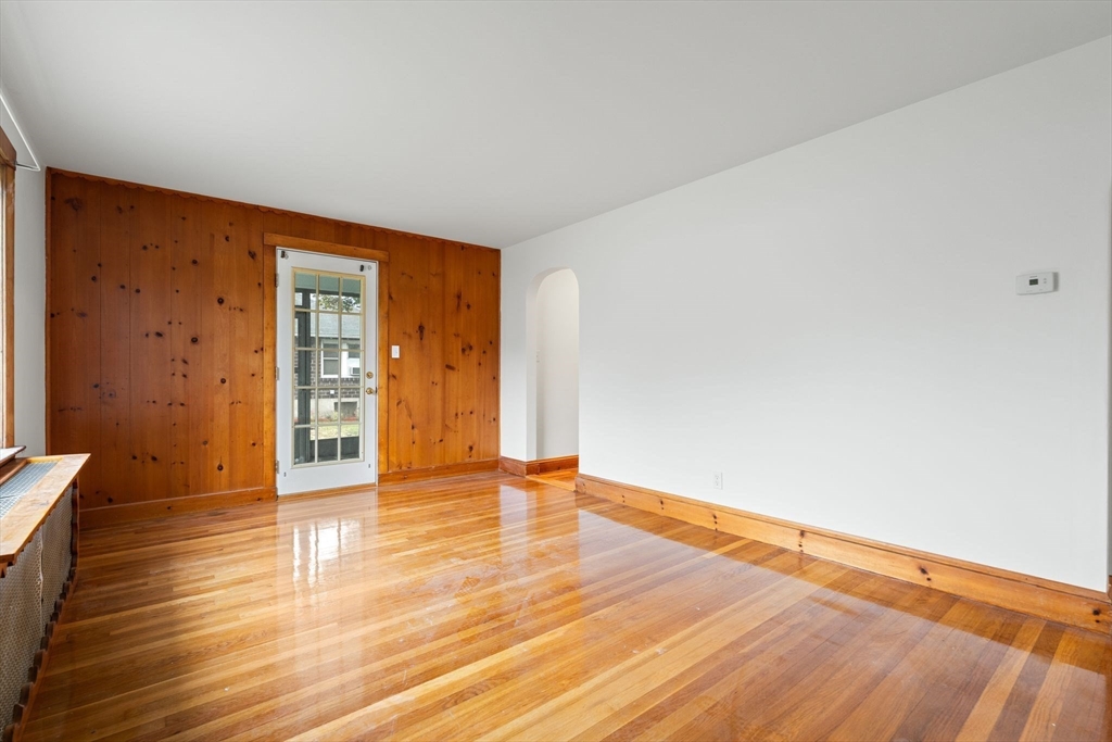 41 Oak St