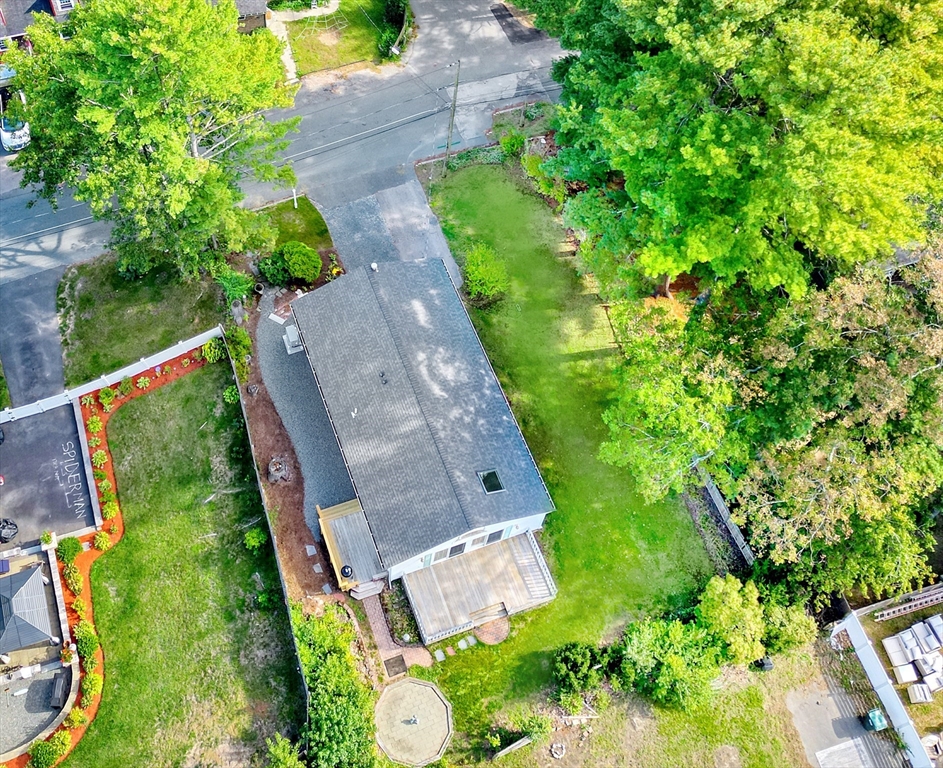 28 Border Rd, Holbrook