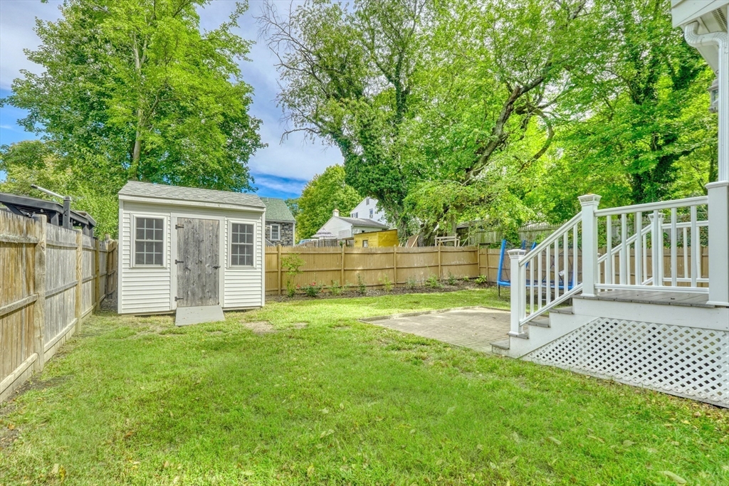 235 Curve St