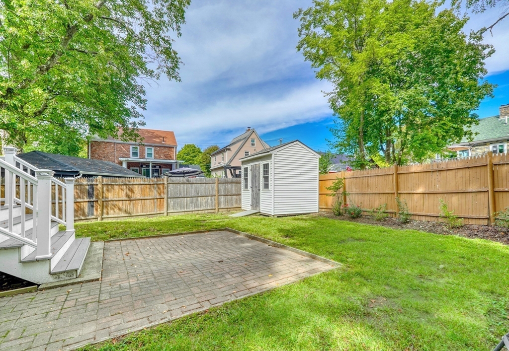 235 Curve St