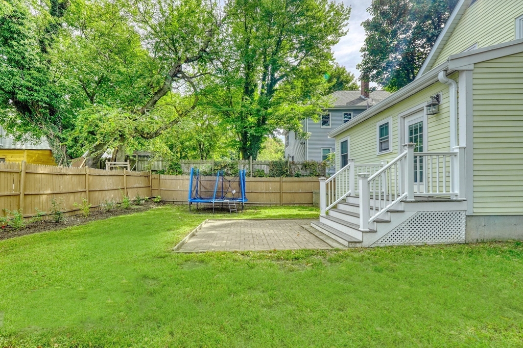 235 Curve St