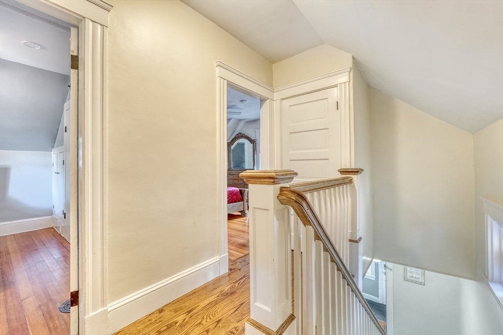 235 Curve St