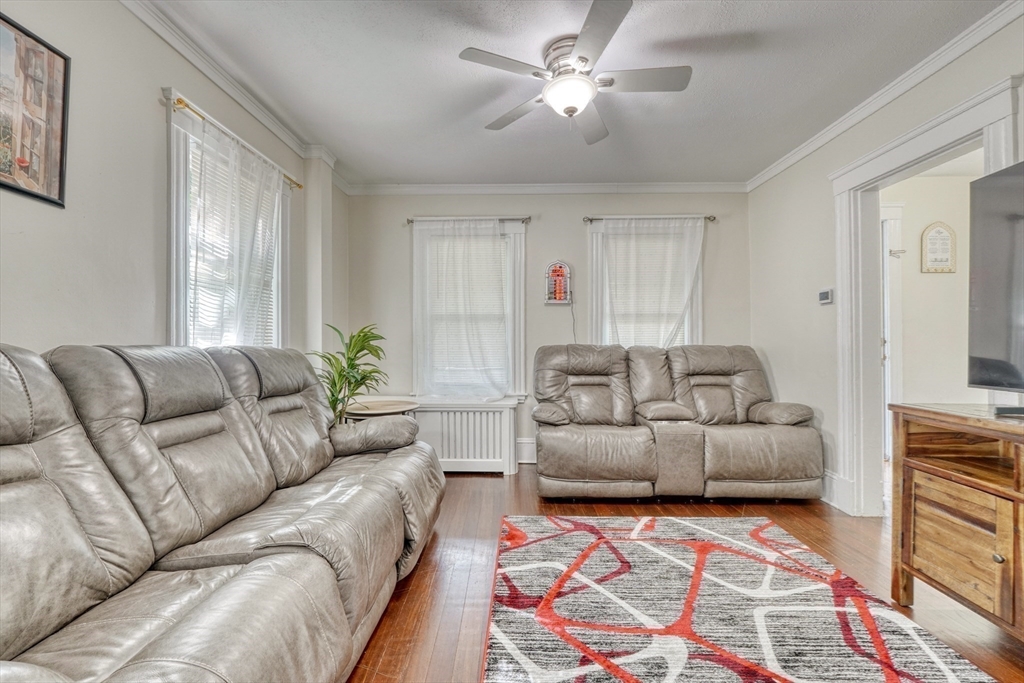 235 Curve St