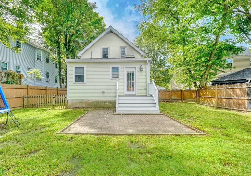 235 Curve St
