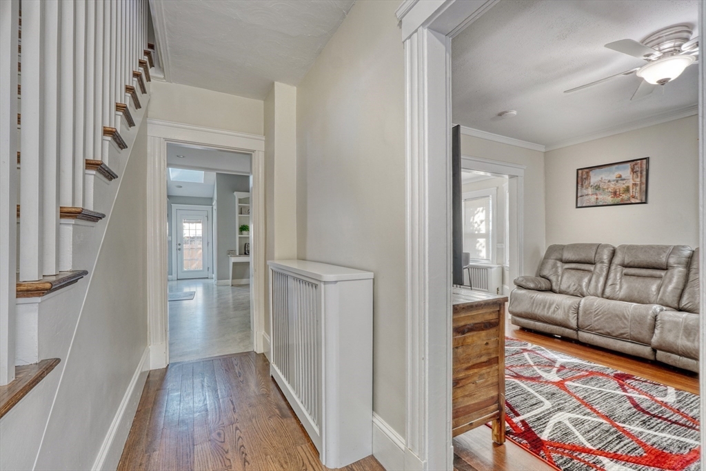 235 Curve St