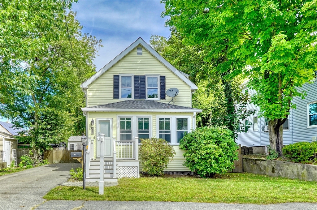 235 Curve St