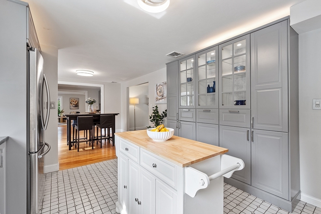 30 Paul Revere Rd, Acton