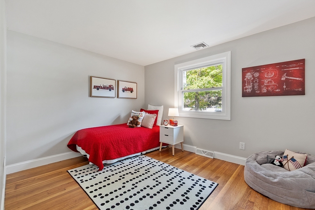 30 Paul Revere Rd, Acton