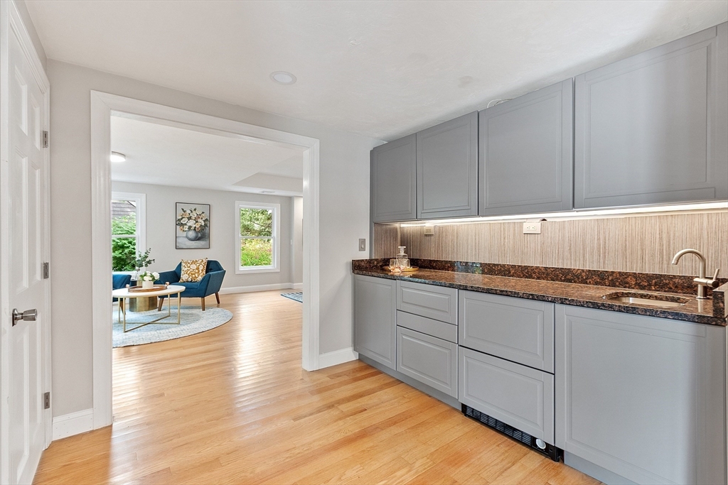 30 Paul Revere Rd, Acton