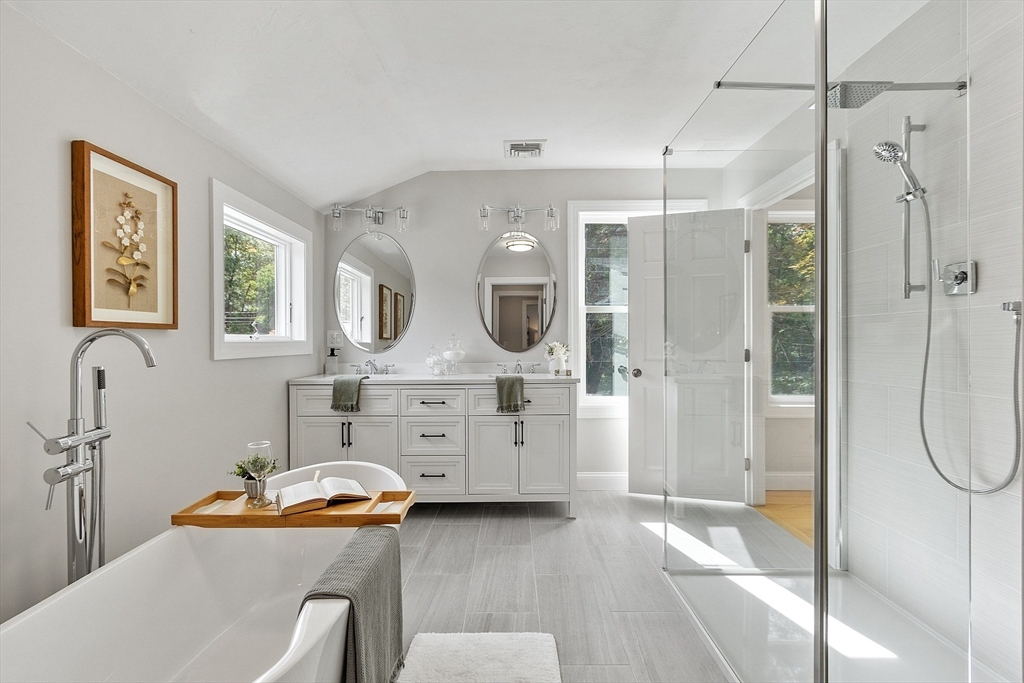 30 Paul Revere Rd, Acton