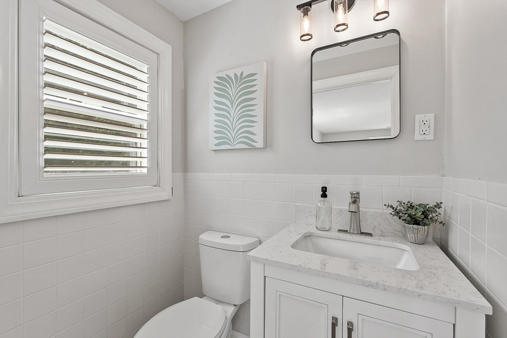 30 Paul Revere Rd, Acton