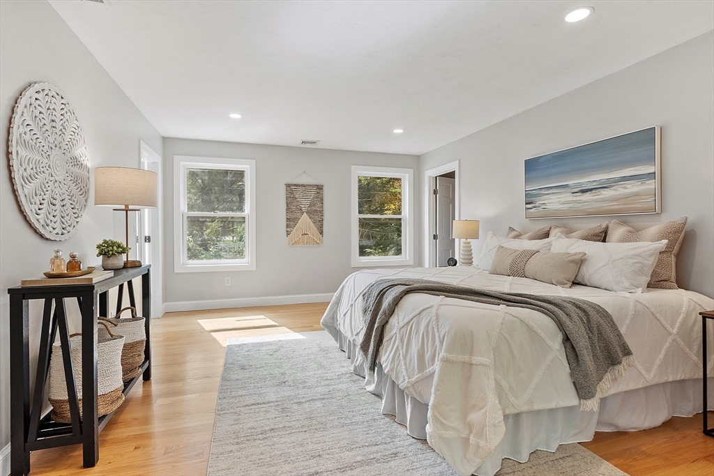 30 Paul Revere Rd, Acton