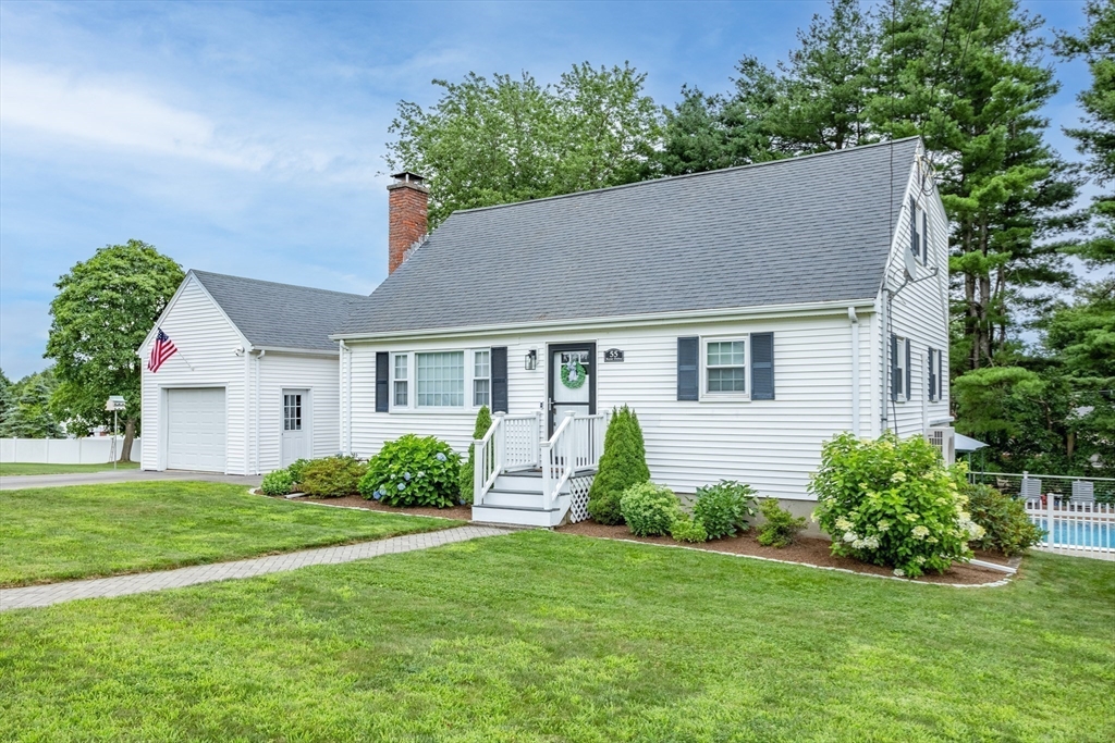 55 Kent Dr, Hudson