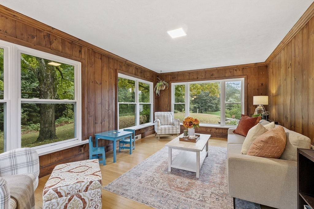 179 Harwood Ave