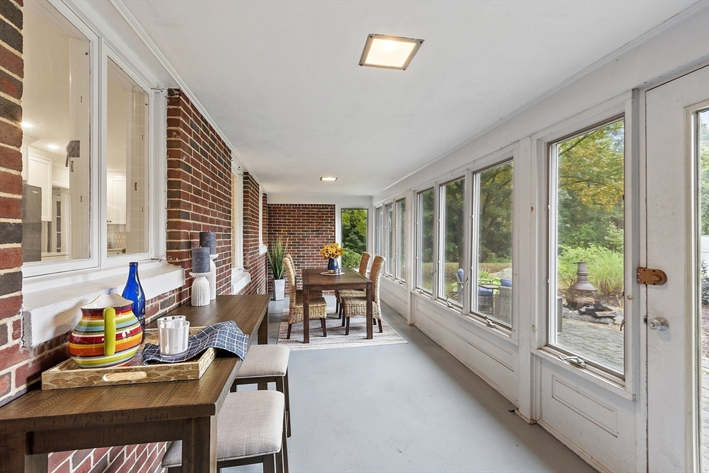 179 Harwood Ave