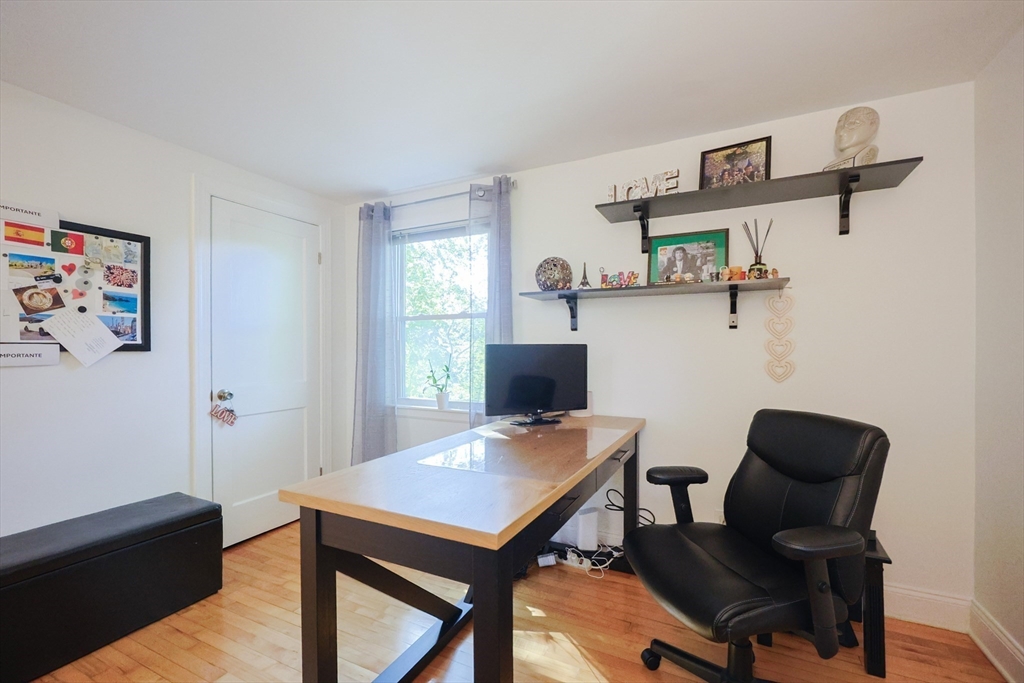 57 Norval Ave, Stoneham