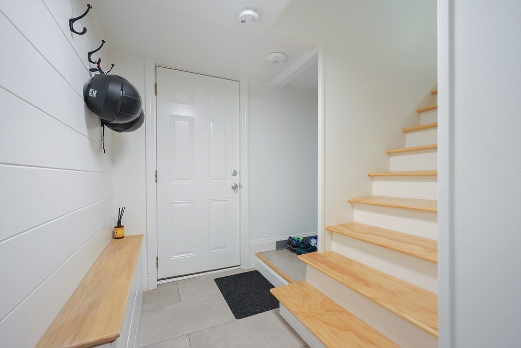 57 Norval Ave, Stoneham