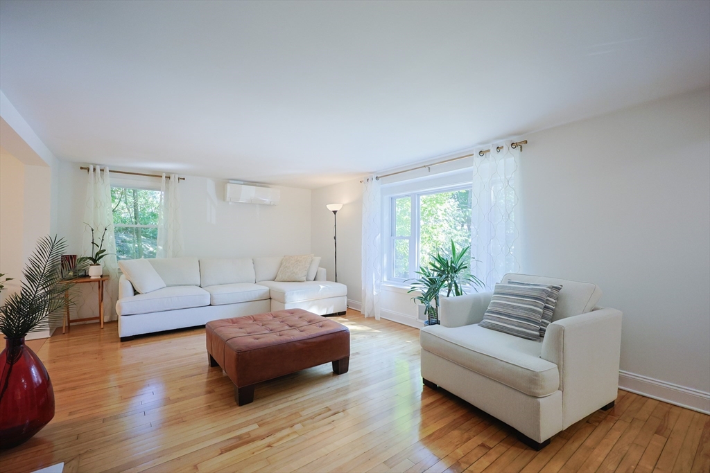 57 Norval Ave, Stoneham