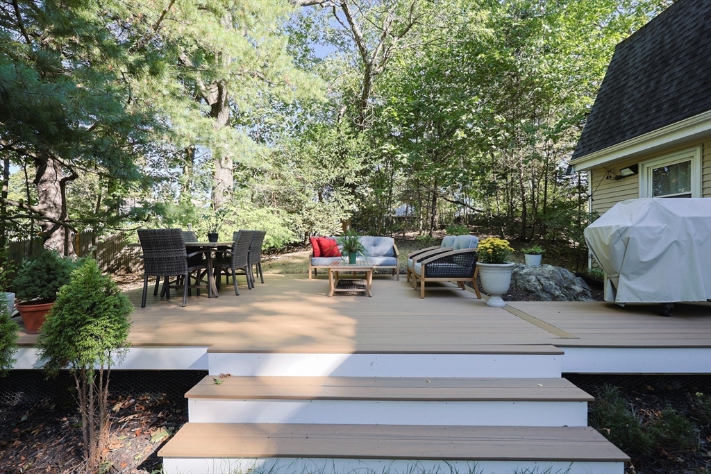 57 Norval Ave, Stoneham
