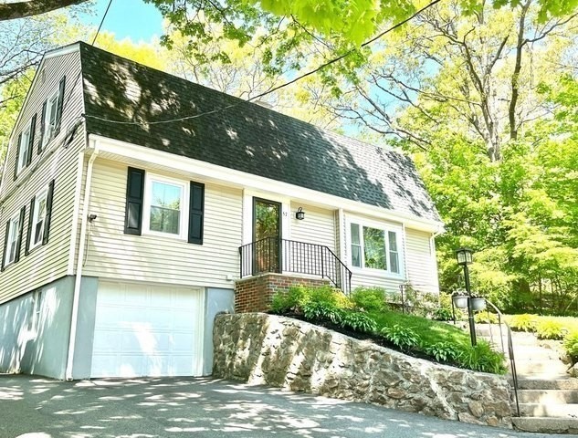 57 Norval Ave, Stoneham