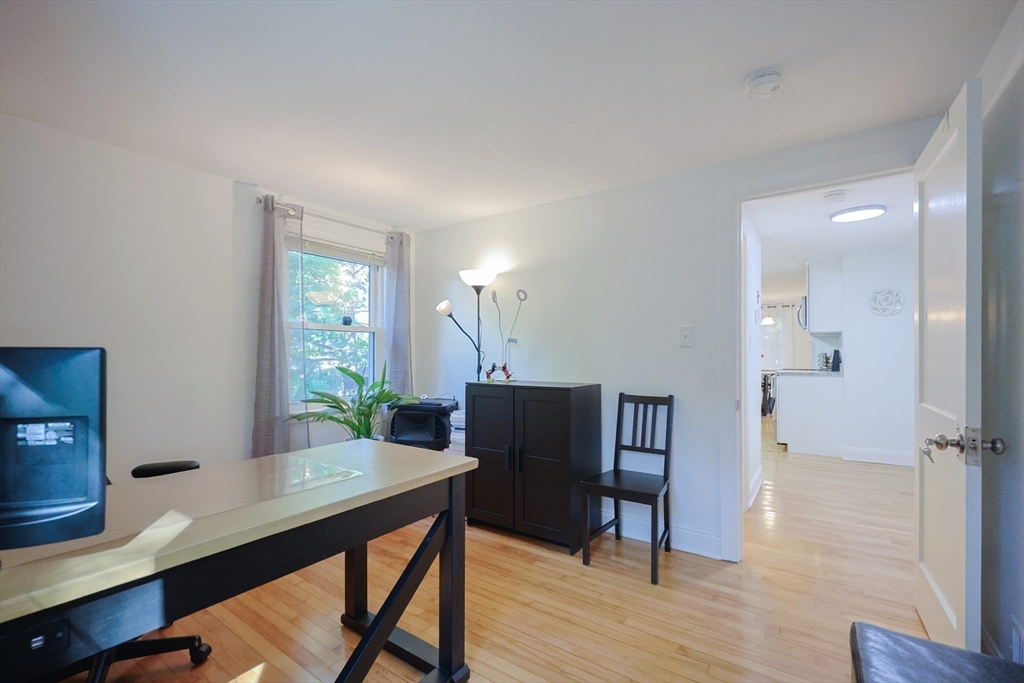 57 Norval Ave, Stoneham