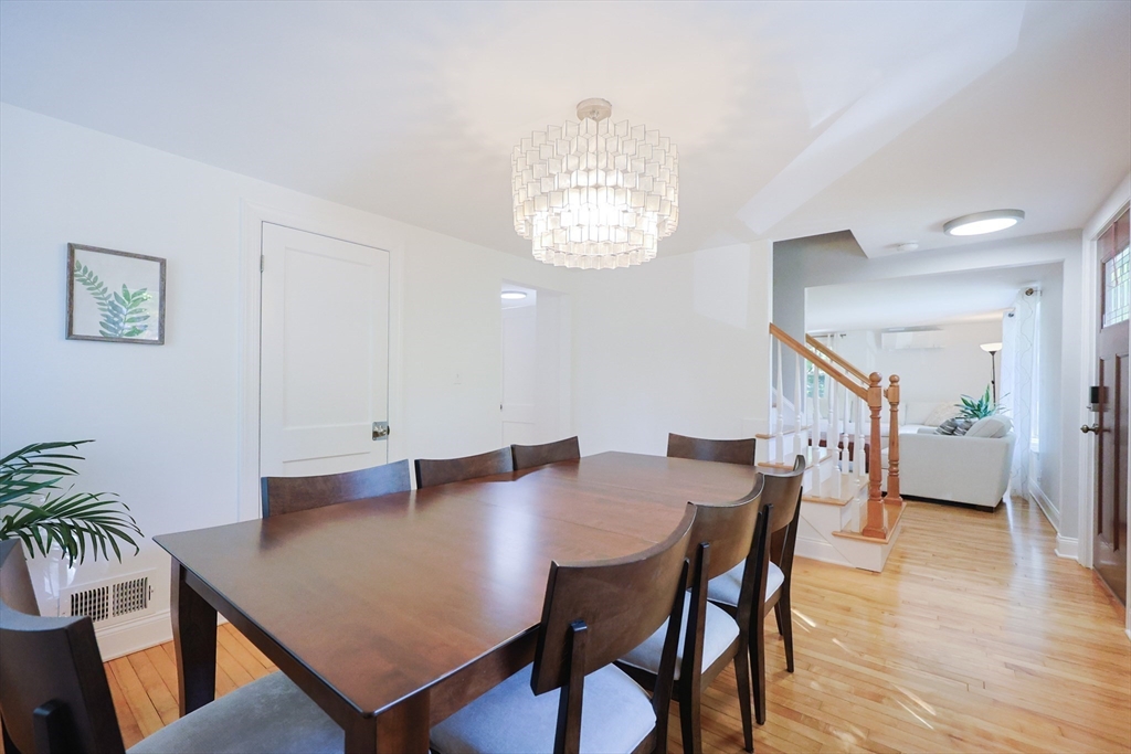 57 Norval Ave, Stoneham