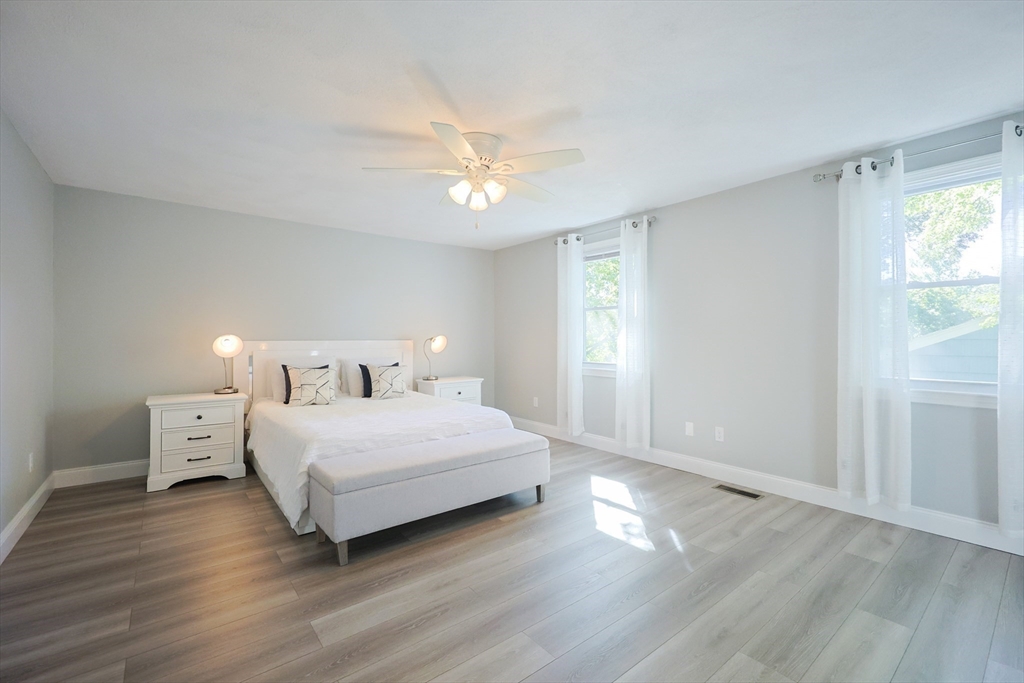 57 Norval Ave, Stoneham