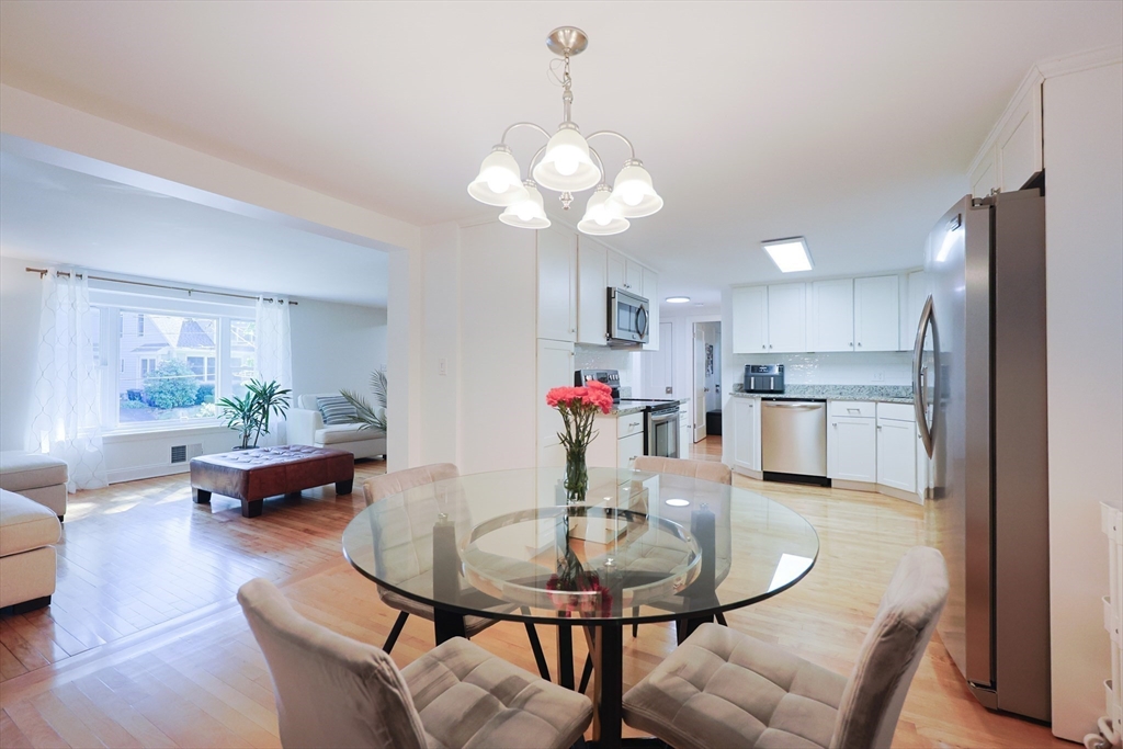 57 Norval Ave, Stoneham